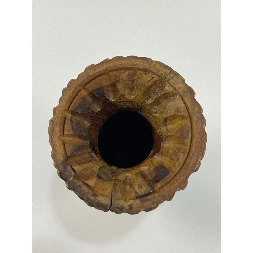Hand-Carved Olive wood Vase Likely  from Bethlehem 5.5